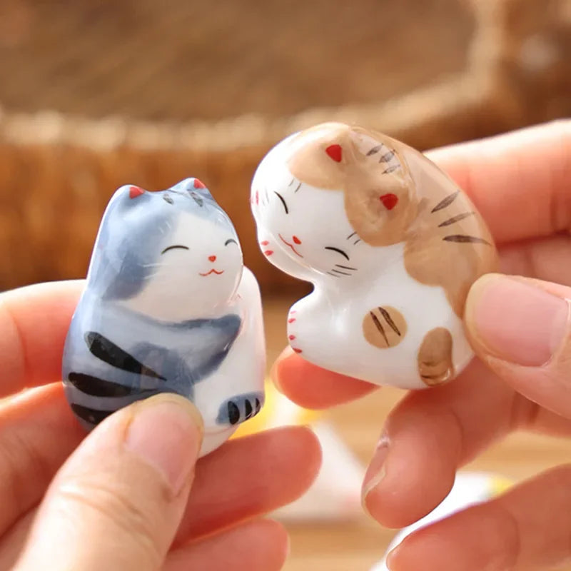 1-5PCS Cute Lucky Cat Chopsticks Holder Japanese Ceramic Chopstick Ceramic Home Decoration Spoon Holder Tableware Food Sushi