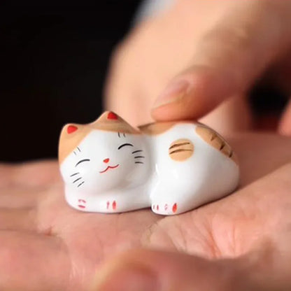 1-5PCS Cute Lucky Cat Chopsticks Holder Japanese Ceramic Chopstick Ceramic Home Decoration Spoon Holder Tableware Food Sushi