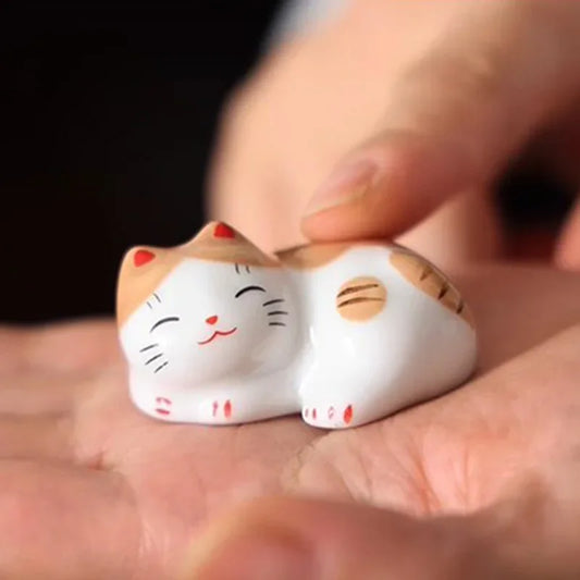 1-5PCS Cute Lucky Cat Chopsticks Holder Japanese Ceramic Chopstick Ceramic Home Decoration Spoon Holder Tableware Food Sushi